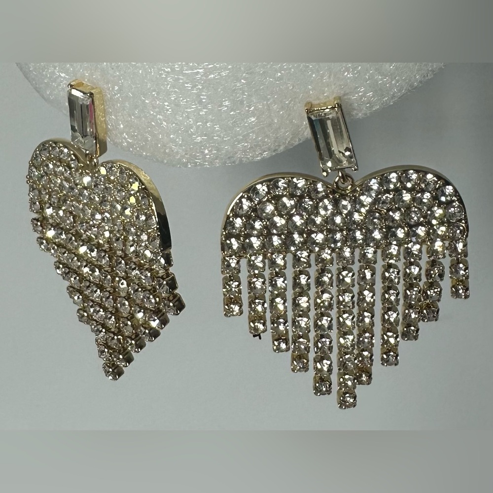 💛💎NWT GUESS Gold Tone Crystal Heart Dangle Statement Earrings Chandelier Sparkle - Picture 8 of 16
